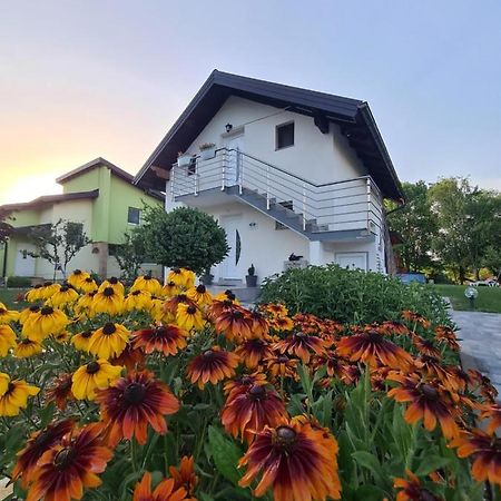 Orhidea Vila Bihać Exterior foto